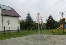 Nowe linarium na placu w Przecieszynie