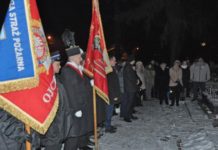 Tradycyjnie upamiętnili rocznicę śmierci amerykańskiego lotnika