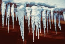 Usuwanie sopli i odśnieżanie chodnika to Twój obowiązek