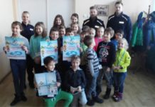 Dzielnicowi uczyli dzieci zasad bezpieczeństwa