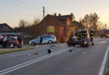 Dachowanie samochodu i wypadek motocyklisty- pracowita sobota dla brzeszczańskich służb ratowniczych