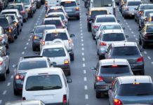 Korytarz życia i jazda na suwak będą obowiązkiem kierowców