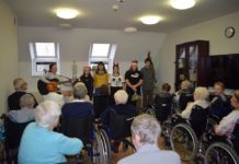 Dzieci z Koła Misyjnego odwiedziły chorych