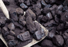 Władze Oświęcimia chcą zakazać palenia węglem