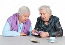 ZUS rozpoczął wypłaty 13-tych emerytur