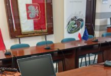Gmina przekazała szkołom podstawowym nowe laptopy