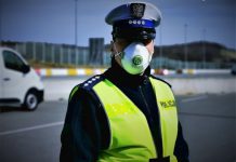 Policja apeluje o stosowanie się do obostrzeń