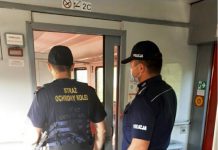 Policjanci razem z SOK-istami dbają o bezpieczeństwo pasażerów
