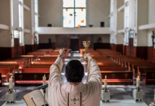 Biskup prosi o przestrzeganie obostrzeń