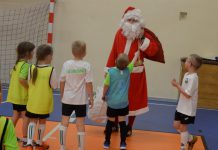 Święty Mikołaj odwiedził najmłodsze drużyny LKS-u – FOTO
