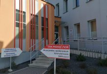 Opis badania wymazowego w ZOZ Oświęcim także w obcych językach