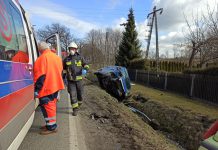 Wypadek na DW933 w Brzeszczach jedna osoba w szpitalu