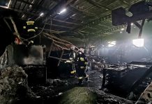 Jawiszowice. Pożar w zakładzie przetwarzającym tworzywa sztuczne -FILM i ZDJĘCIA-