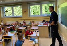 „Bezpieczna droga do szkoły” – policyjne prelekcje dla pierwszaków