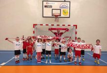 Młodzi piłkarze LKS-u #Murem za polskim mundurem