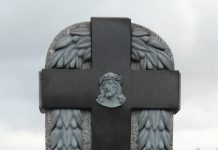 Symboliczne upamiętnienie śmierci “nieznanego amerykańskiego lotnika