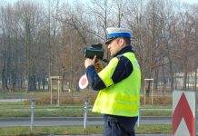 Kolejni piraci drogowi z mandatami