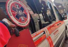 Ratownicy ZSR z Jawiszowic mają nową karetkę- dar przekazali przedstawiciele Bridge To Unity