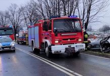 Brzeszcze. Pijany kierowca spowodował wypadek- dwie osoby trafiły do szpitala