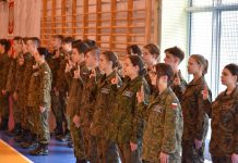 Święto patrona w powiatowej „Szóstce”. Ślubowanie kadetów i podziękowania dla ratowników