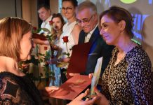 Zarząd Powiatu nagrodził osoby i organizacje działające na rzecz lokalnej społeczności