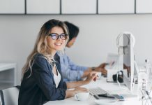 Dobrze płatne oferty pracy dla studentów – gdzie można szybko dorobić?