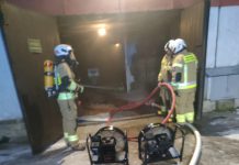 Pożar kurnika w Zasolu: Szybka akcja straży pożarnej ogranicza straty, 200 ptaków ginie