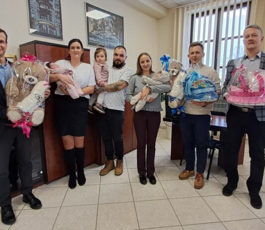 Pierwsi mieszkańcy 2026 roku powitani w Urzędzie Gminy Brzeszcze