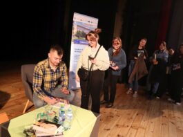 Jakub Małecki spotkał się z brzeszczańskimi czytelnikami